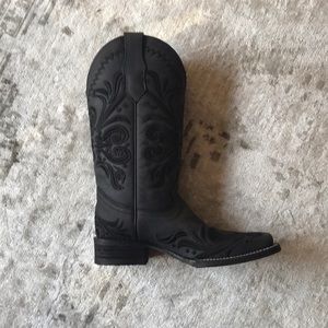 BRAND NEW Corral Circle G black boots sz 7